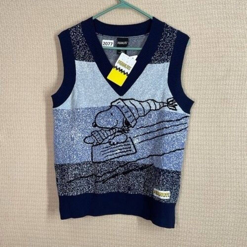 NWT Peanuts Snoopy&Woodstock Sledding‎ V-Neck Sweater Vest Unisex Adult Size S/M